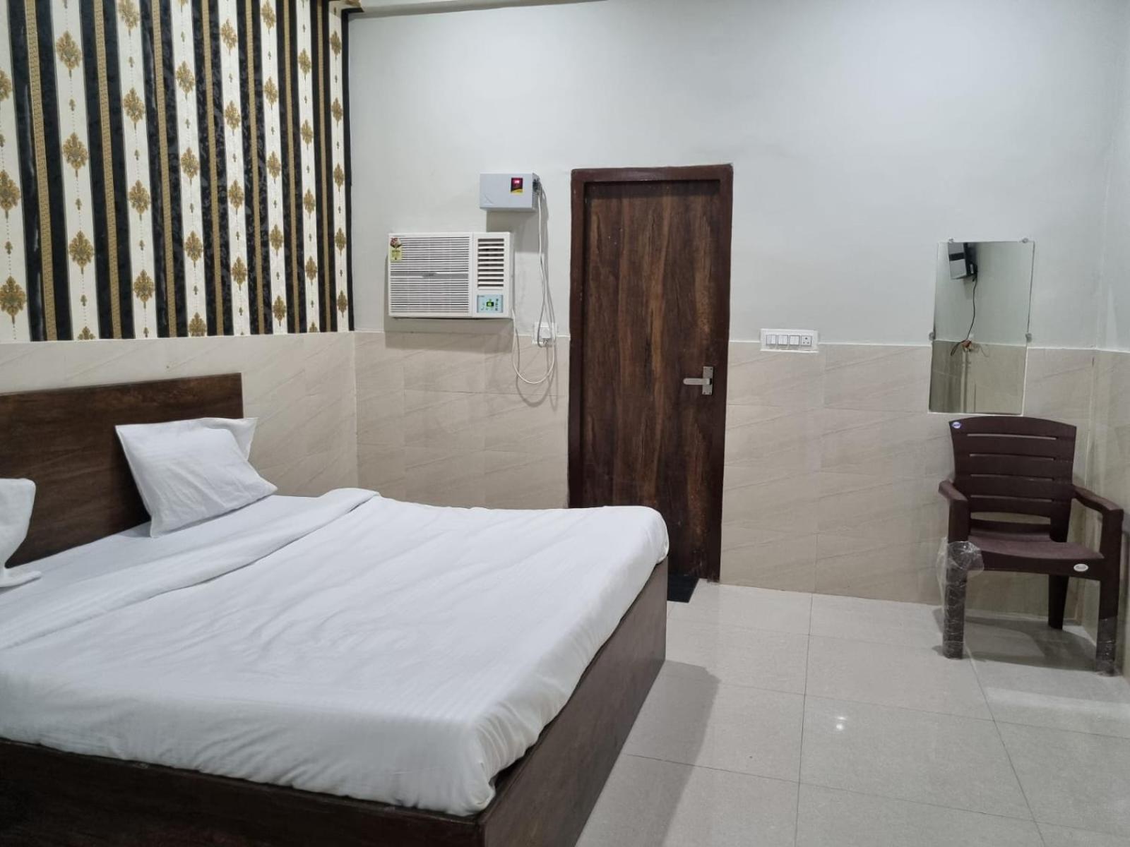 Vrindavan Bhakti Bhavan- Near Prem Mandir By Mukund Hotel Bagian luar foto