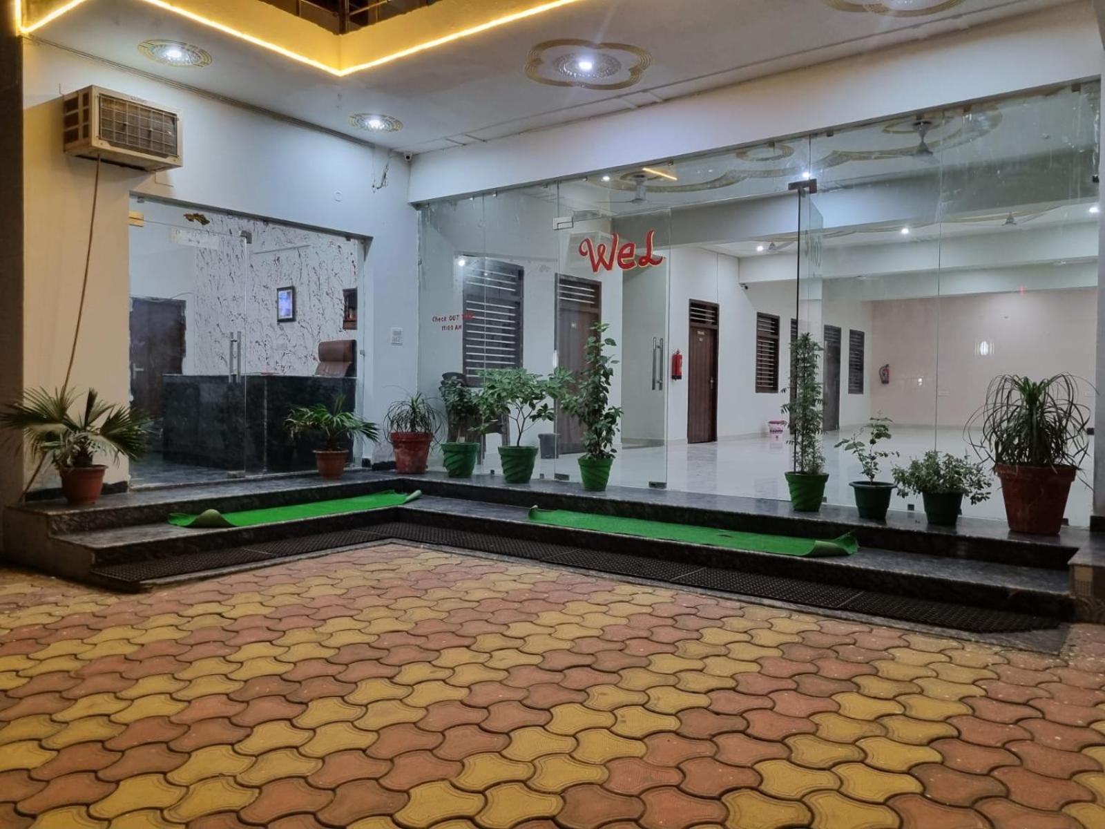Vrindavan Bhakti Bhavan- Near Prem Mandir By Mukund Hotel Bagian luar foto